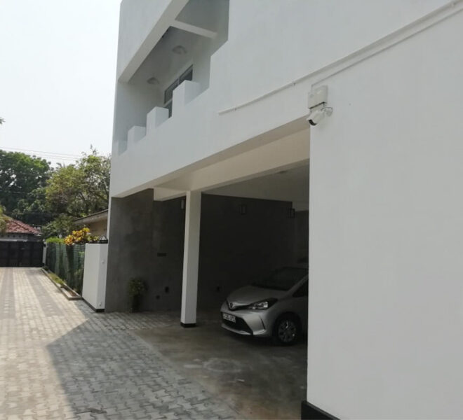 Luxury-House-for-Sale-in-Moratuwa-10129-02