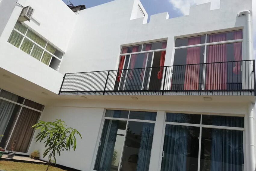 Luxury-House-for-Sale-in-Moratuwa-10129-05