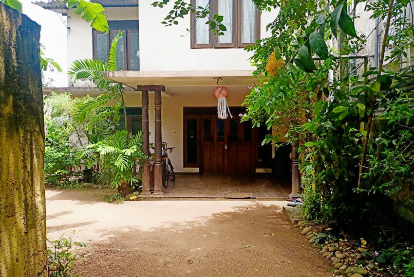 2-Storied-house-for-sale-in-Nugegoda-10255-02