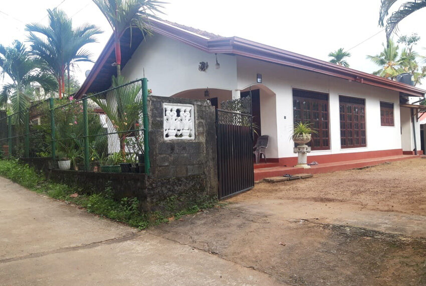 House-for-sale-in-Weliwerya-10281-04