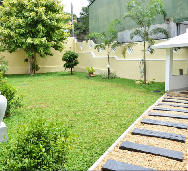 Luxury-House-with-Swimming-Pool-for-Sale-in-Rajagiriya-10534-2