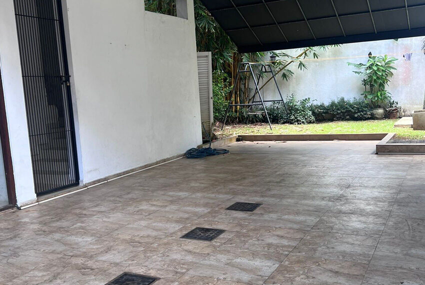 House-for-sale-in-Thalawathugoda--10636-02