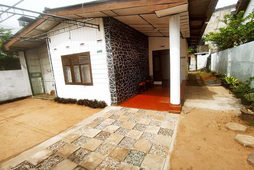 House-for-Sale-in-Kiribathgoda-10640-01