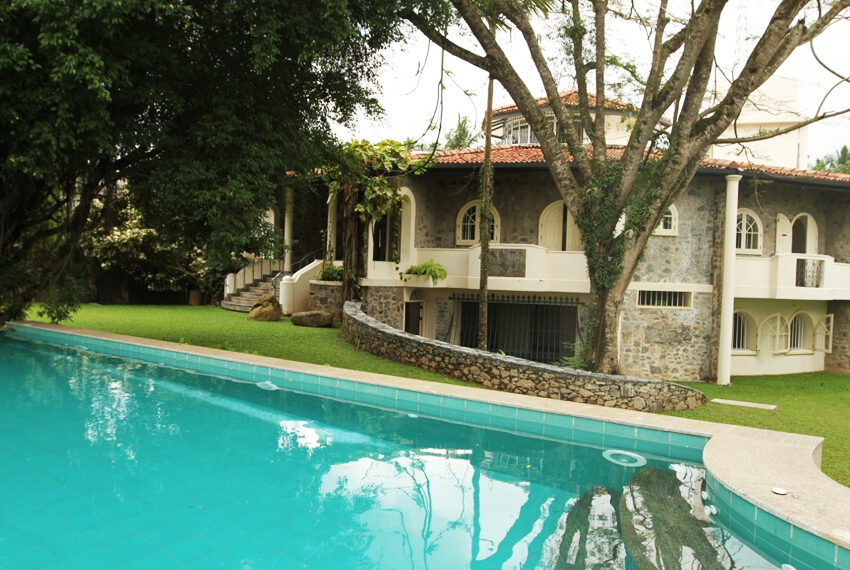 Luxury-House-for-Sale-in-Pelawatta-10646-03