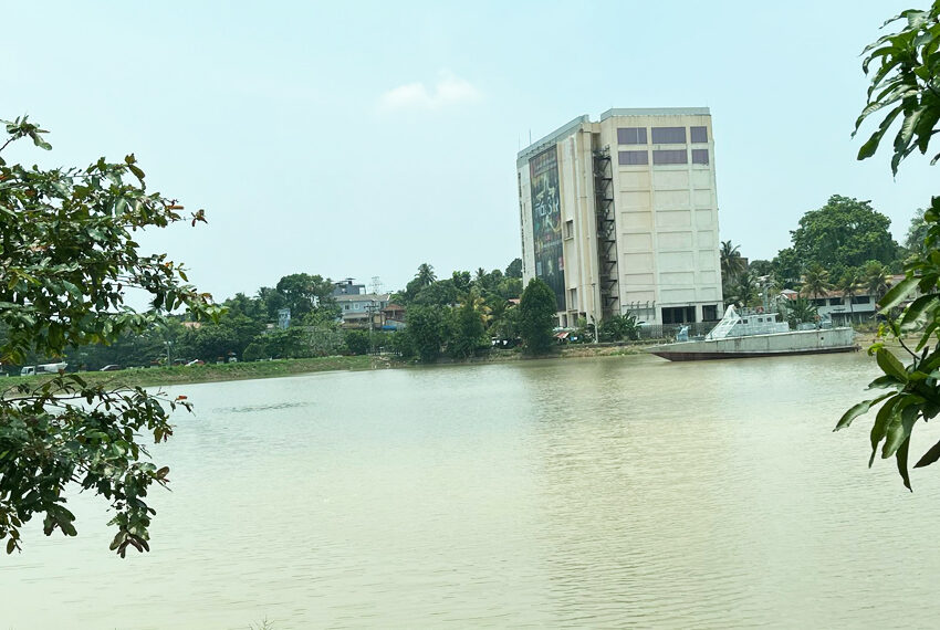 Luxury-House-for-Sale-in-Pelawatta-10646-04