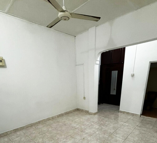 Two-Story-House-for-Sale-in-Kolonnawa-10638-02