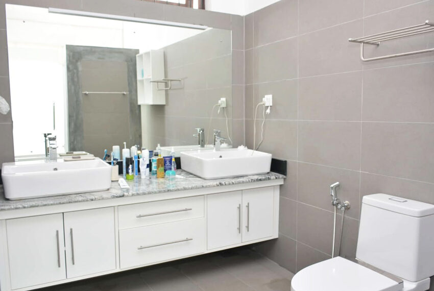 Three-Story-Luxury-House-for-Sale-in-Kotte-10662-04