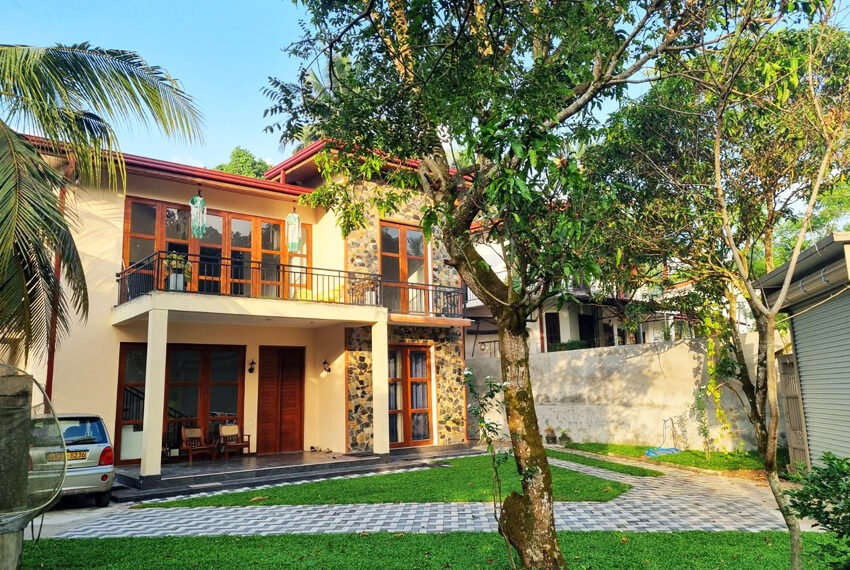 Two-Story-House-for-Sale-in-Kiribathgoda-10683-04