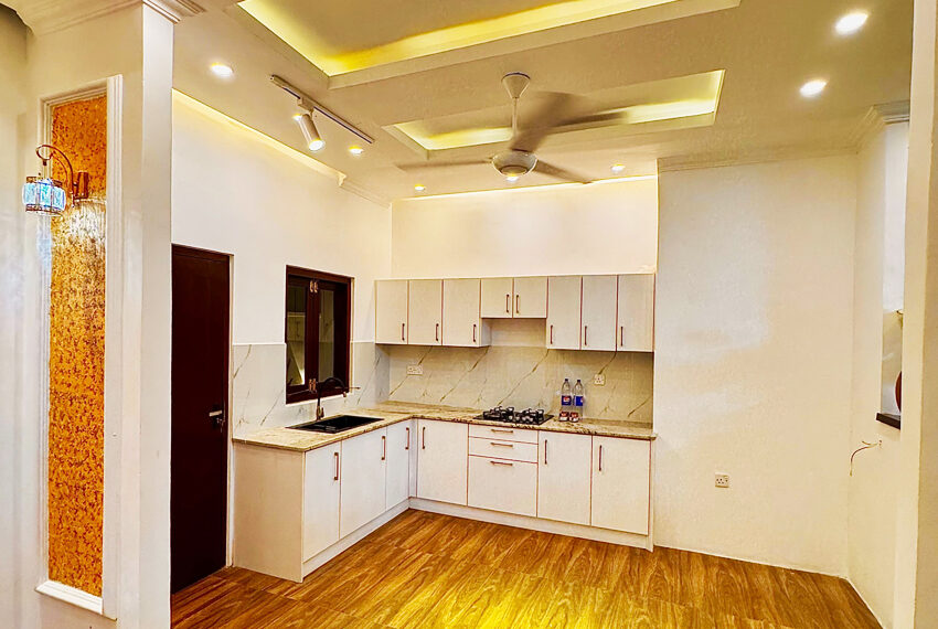 Two-Story-Luxury-House-for-Sale-in-Panadura-10704-05