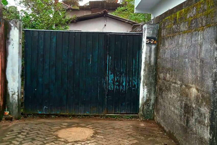 House--for-sale-in-Buthgamuwa-01-10708