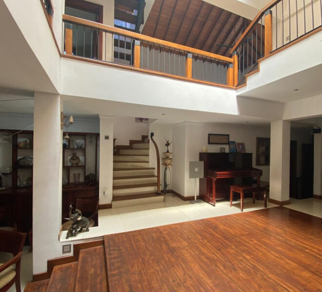 Two-story-Luxury-House-in-Kohuwala-02-10724