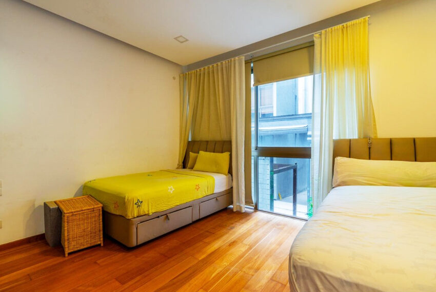 Duplex-Semi-Furnished-Apartment-for-Sale-in-Colombo-07-10751-02