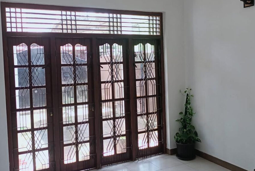 House-for-sale-in-Hunupitiya-10761-04