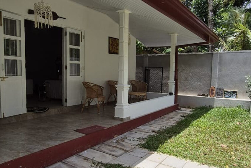 House-for-sale-in-Veyangoda--01-10738