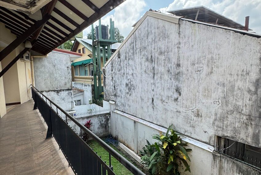 Three-Story-House-sale-in-Rosemeald-10773-03