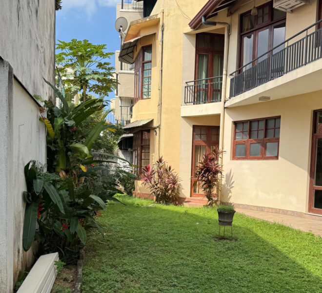 Three-Story-House-sale-in-Rosemeald-10773-04