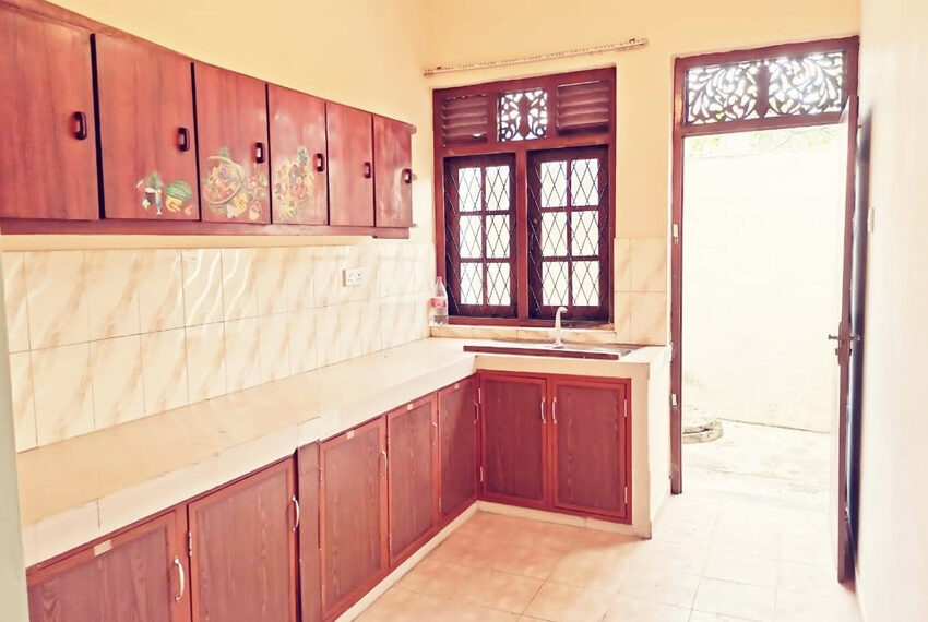 House-for-Rent-in-Mount-Lavinia-10802-03