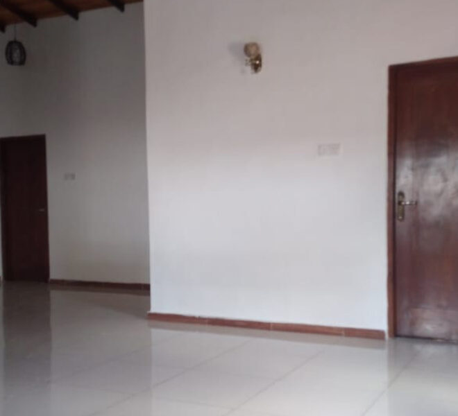 House-for-sale-in-Kolonnawa-10800-01