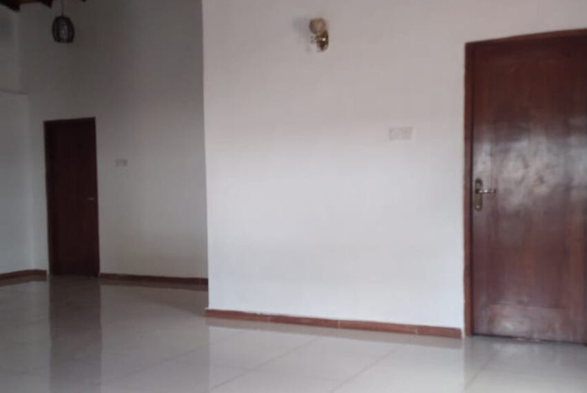 House-for-sale-in-Kolonnawa-10800-01