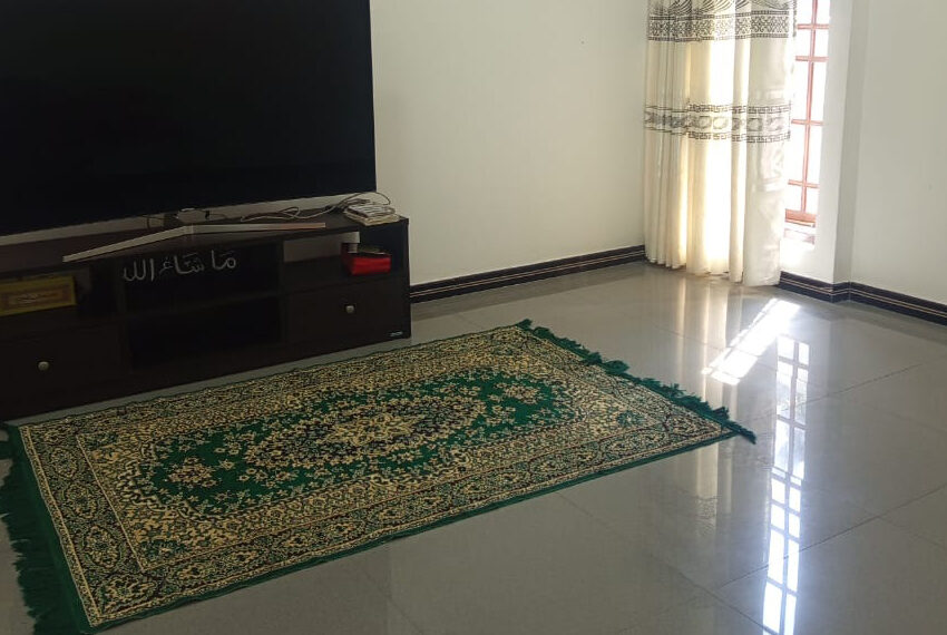 House-for-sale-in-Kolonnawa-10806-07