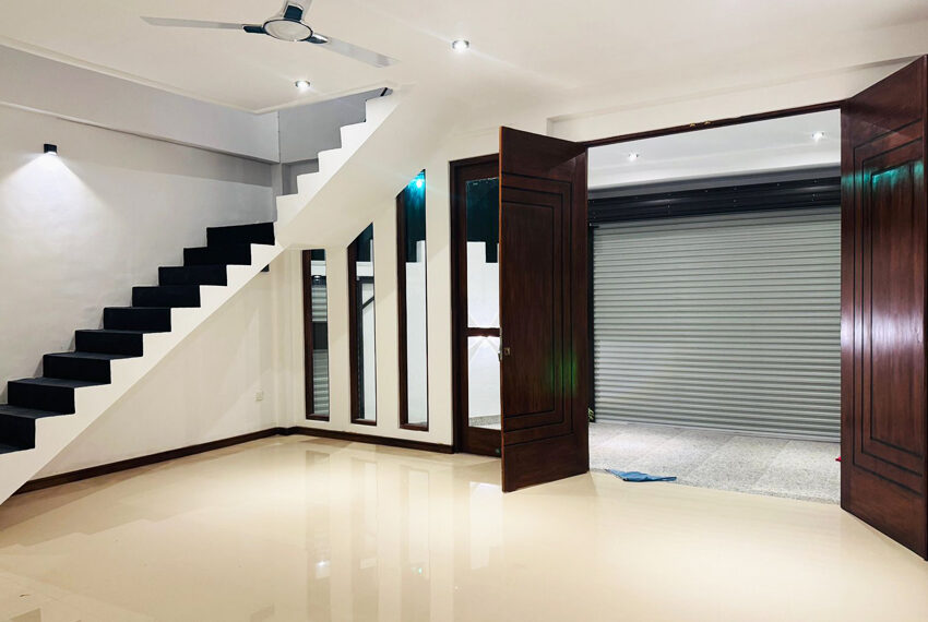 Brand-New-House-for-Sale-in-Wattala-10825-03