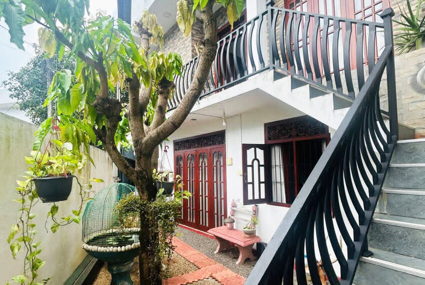 Brand-New-spacious-House-for-Sale-in-Dehiwala-10826-03