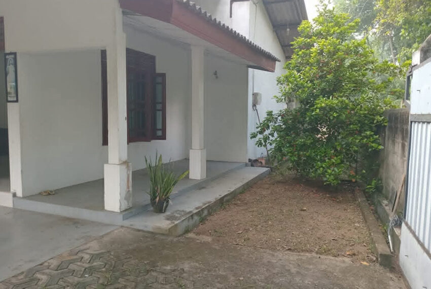 House-for-sale-in-Ja-ela-10829-05