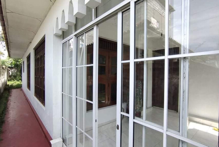 House-for-sale-in-Wattala-10860-02