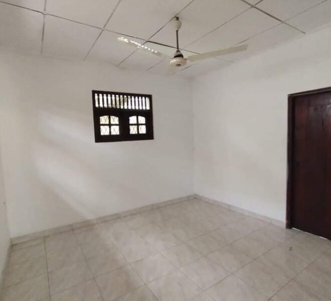House-for-sale-in-Wattala-10860-05