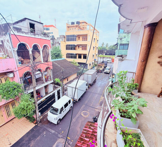 Three-story-Fully-Furnished-House-for-Sale-in-Colombo-14-10891-03