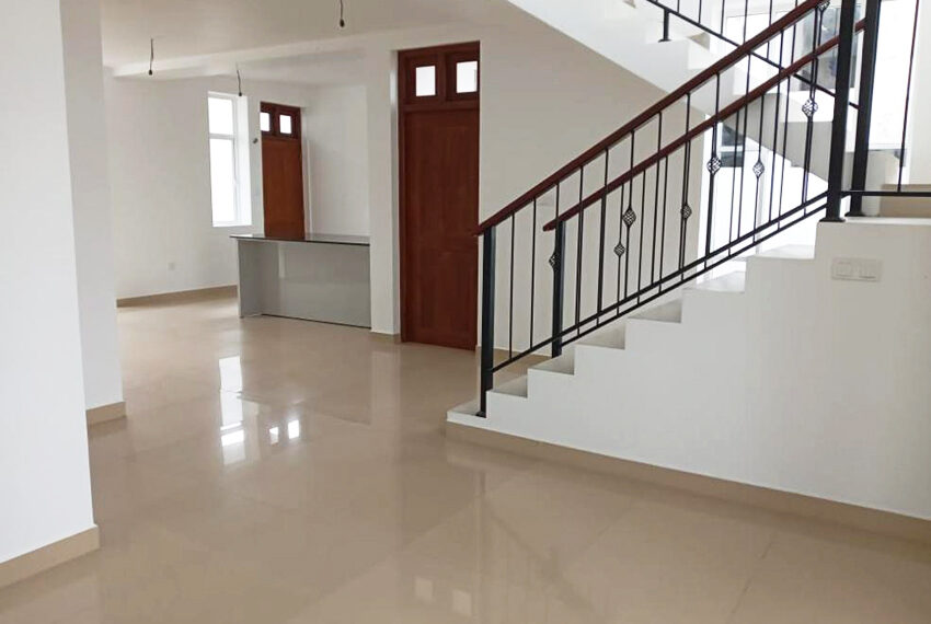 Two-Story-House-for-Sale-in-Ratmalana-10902-01