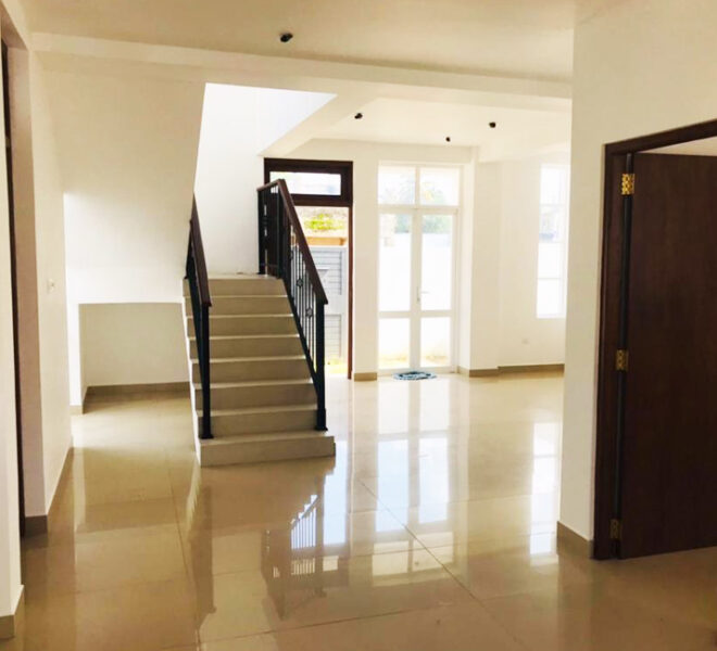 Two-Story-House-for-Sale-in-Ratmalana-10902-06