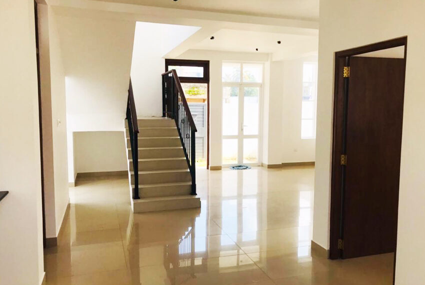 Two-Story-House-for-Sale-in-Ratmalana-10902-06