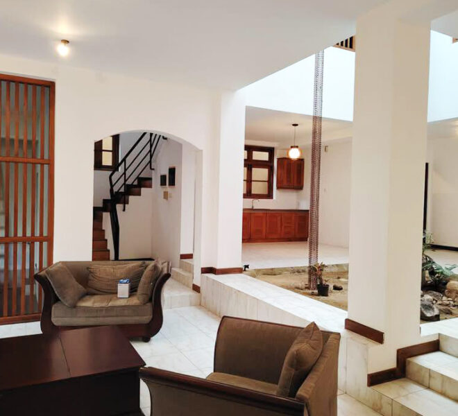 Two-Story-Luxury-House-for-Sale-in-Nawala-10906-07