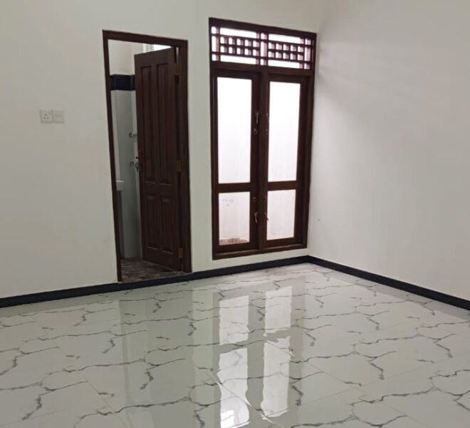 House-for-sale-in-Kolonnawa-10912-02