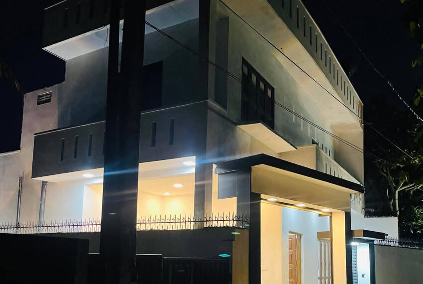 House-for-sale-in-Rathmalana-02