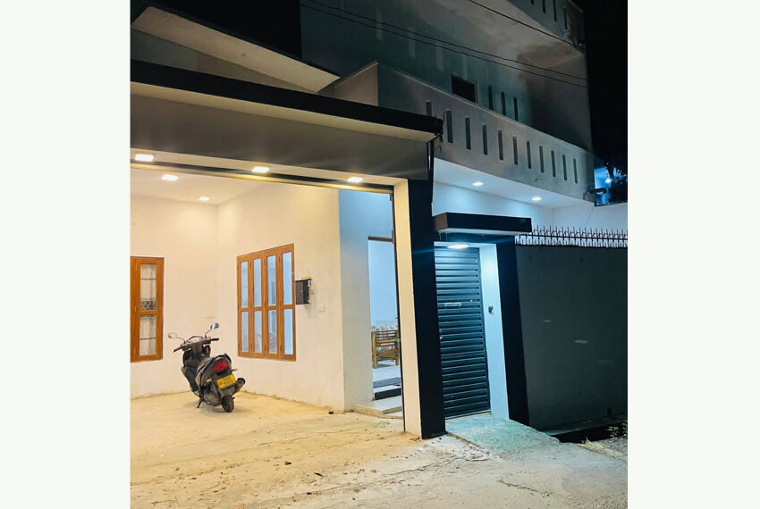 House-for-sale-in-Rathmalana-05