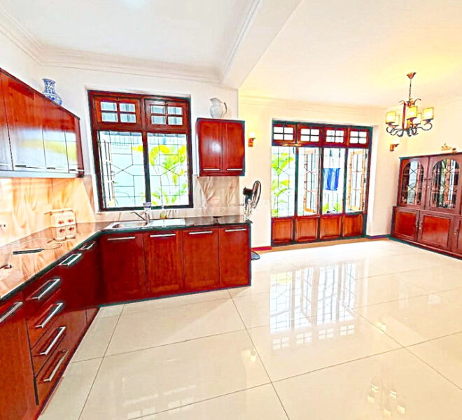 Luxury-Two-Story-House-for-Sale-in-Kohuwala-10932-03