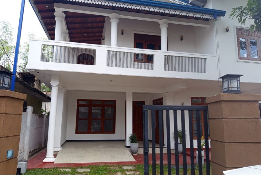 House-for-sale-in-Ja-ela--10954-02
