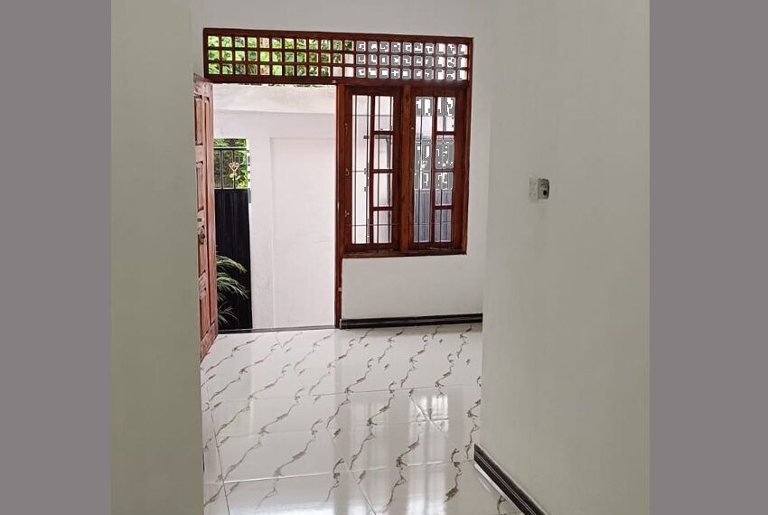 House-for-sale-in-Kolonnawa-10979-04