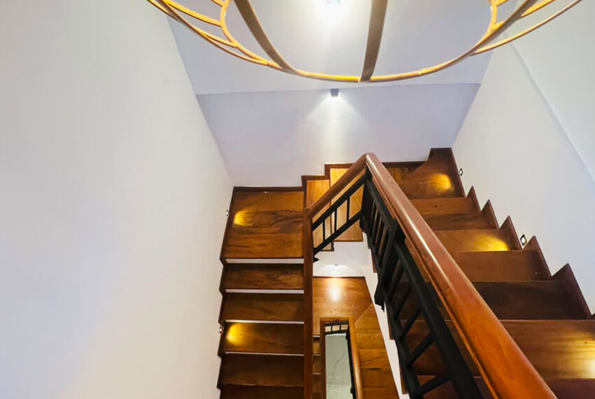 Luxury-Three-Story-House-for-Sale-in-Piliyandala-10974-03