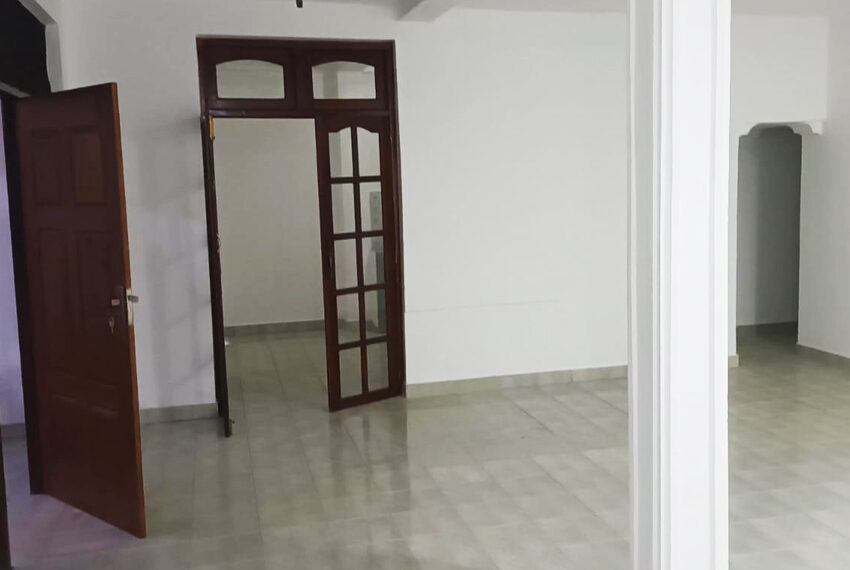Three-Story-House-for-Sale-in-Mount-LaVINIA-10975-03
