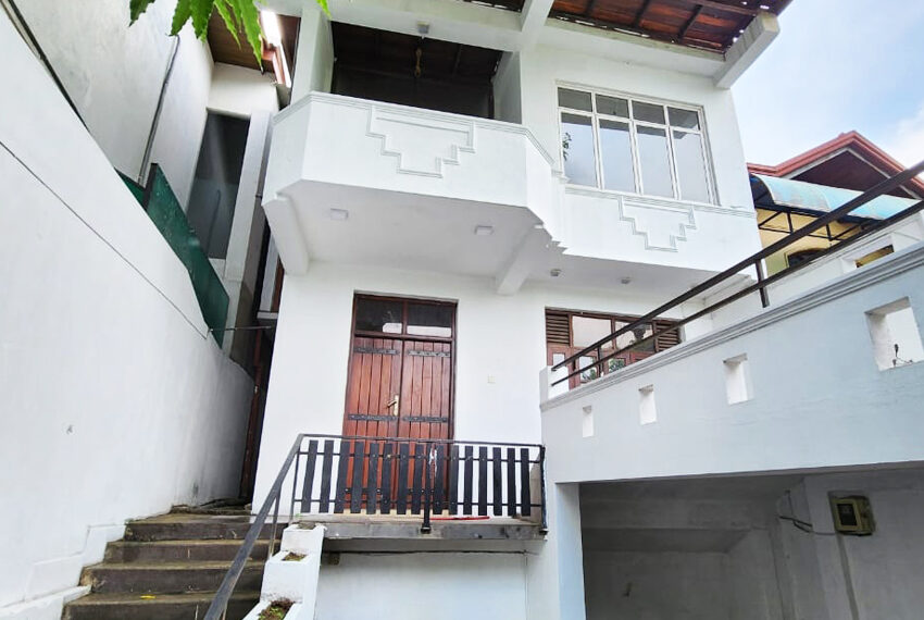 Two-Story-House-for-Sale-in-Kolonnawa-10942-02