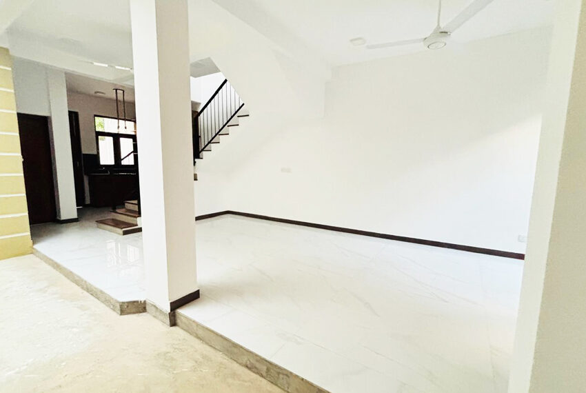 Brand-New-House-for-Sale-in-Moratuwa-11008-01