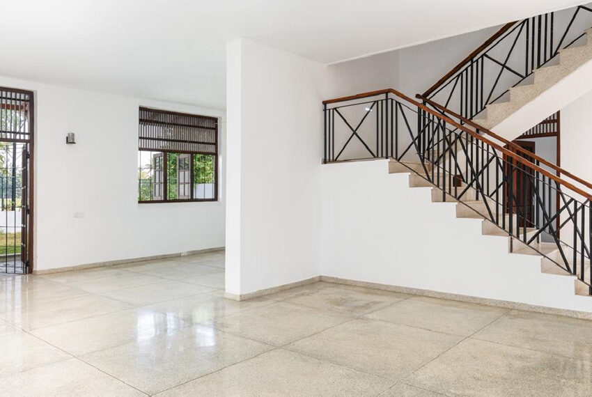 House-for-sale-in-Delkada-11003-02