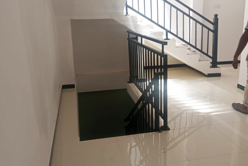 House-for-sale-in-Kolonnawa-11006-03