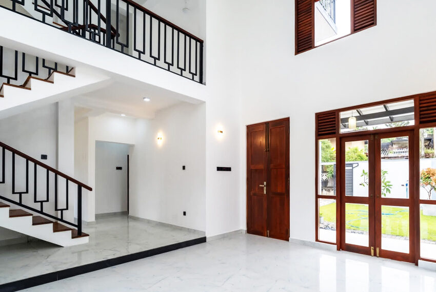 Two-Story-House-for-Sale-in-Homagama-10986-01